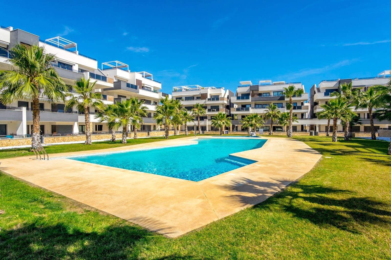2 bedroom Apartment for sale in Los Altos with pool garage - € 310,000 (Ref: 9938889)