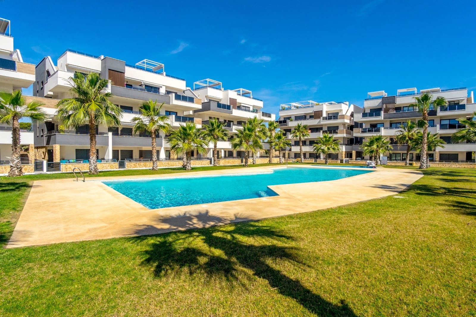2 bedroom Apartment for sale in Los Altos with pool garage - € 310,000 (Ref: 9938889)