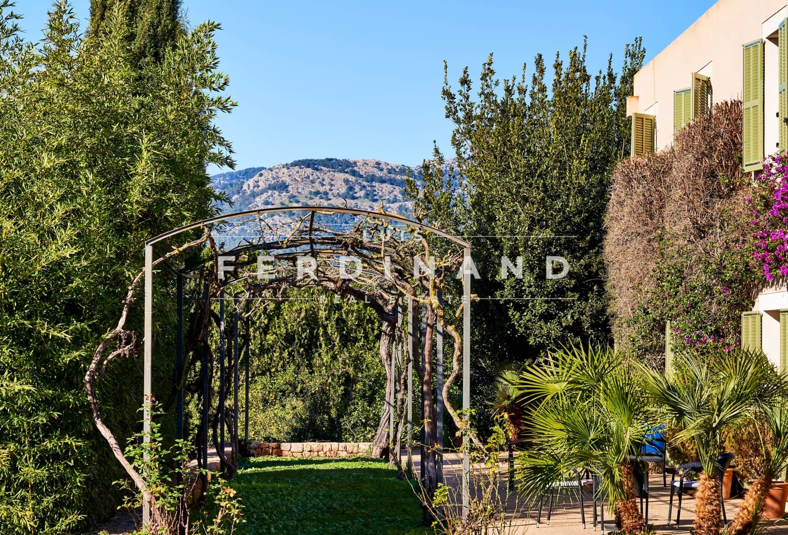 6 chambre Finca/Maison de Campagne à vendre à Buger avec piscine garage - 2 500 000 € (Ref: 7409545)