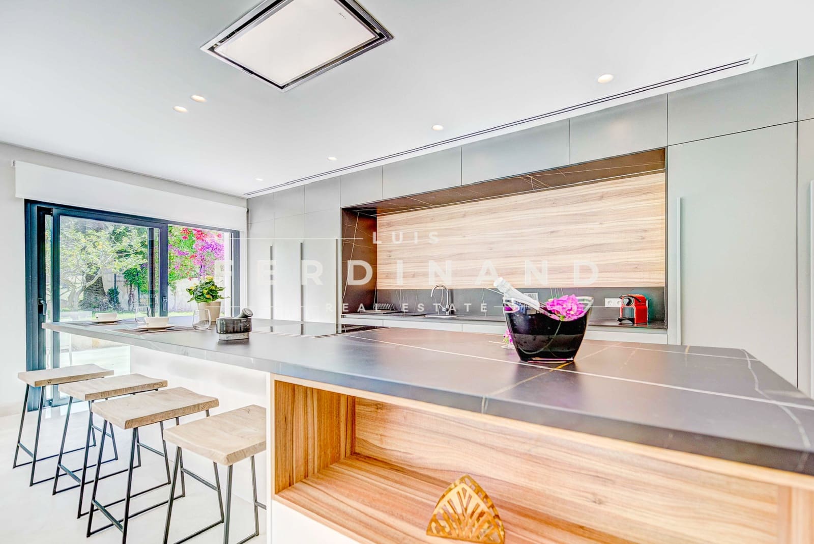 5 soverom Villa til salgs i Son Vida med svømmebasseng garasje - € 3 500 000 (Ref: 7452920)