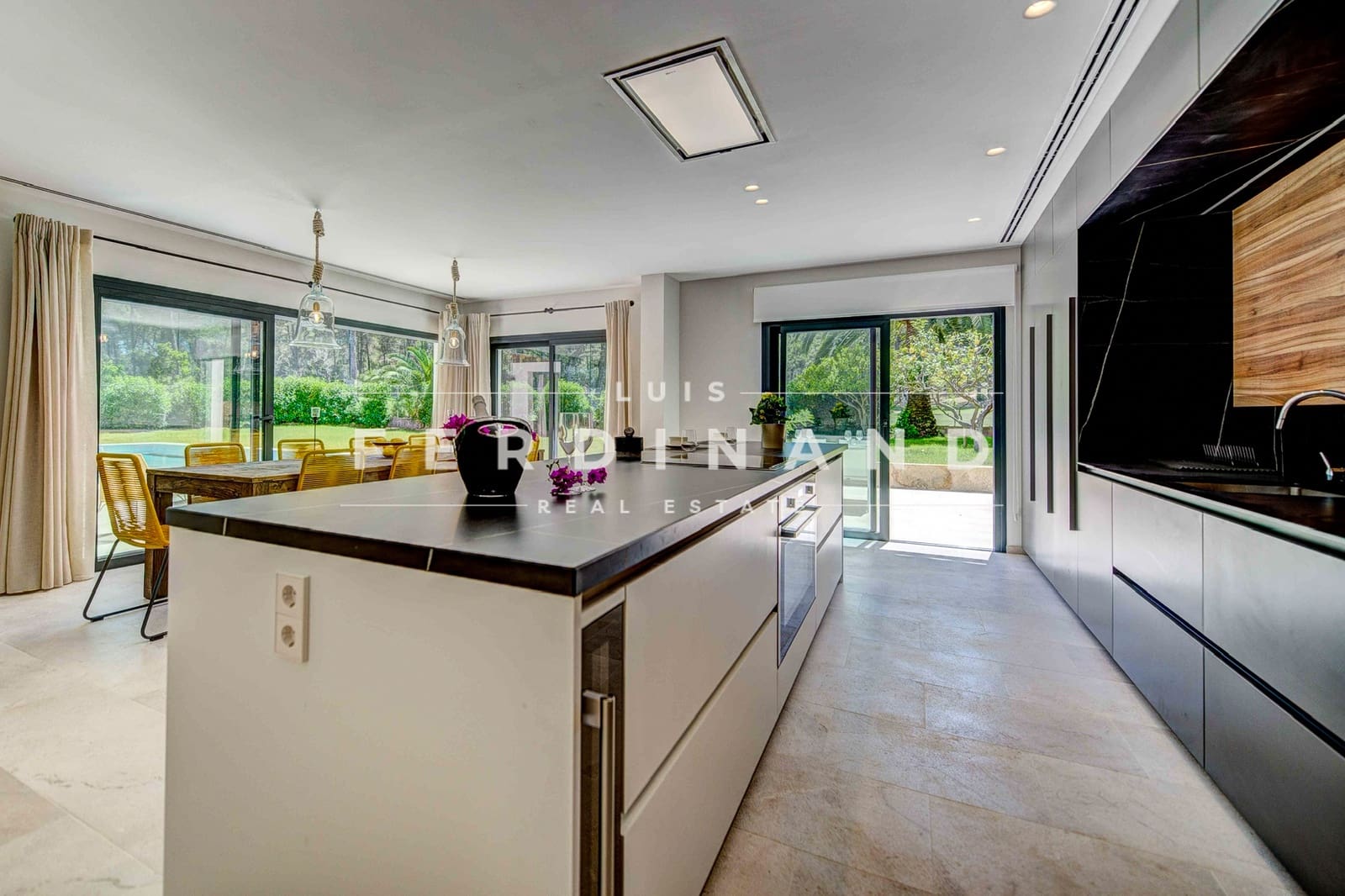 5 soverom Villa til salgs i Son Vida med svømmebasseng garasje - € 3 500 000 (Ref: 7452920)