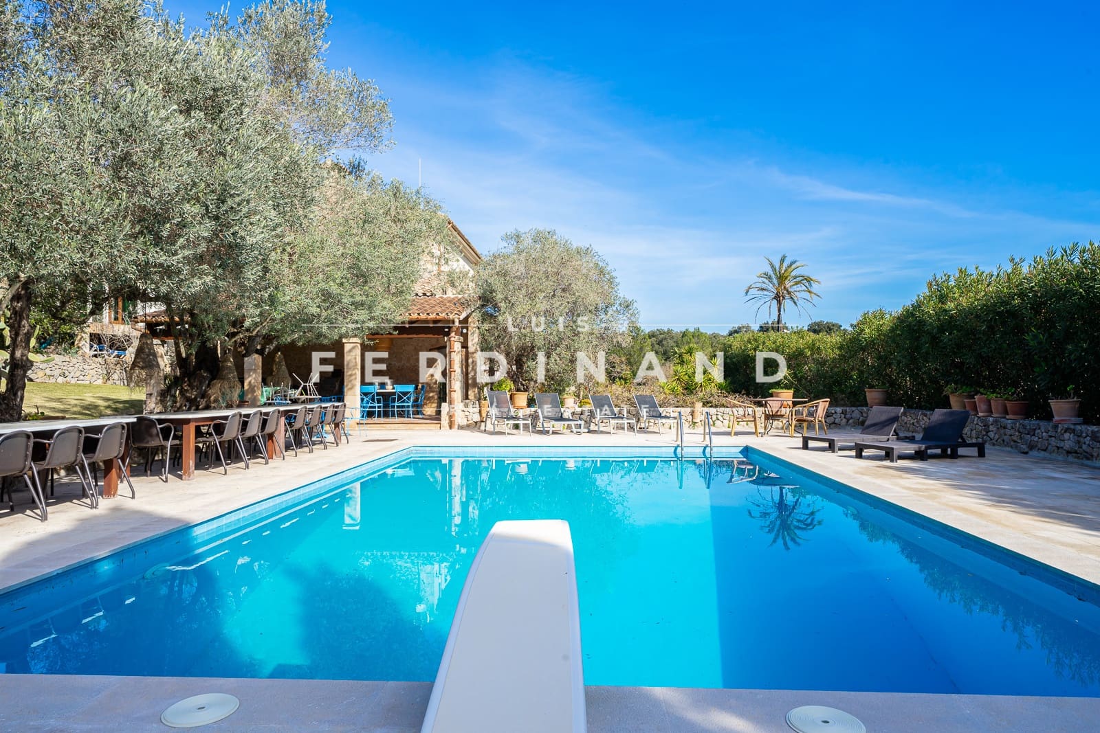 12 soveværelse Finca/Landehus til salg i Pollensa / Pollenca med swimmingpool garage - € 6.000.000 (Ref: 7536224)