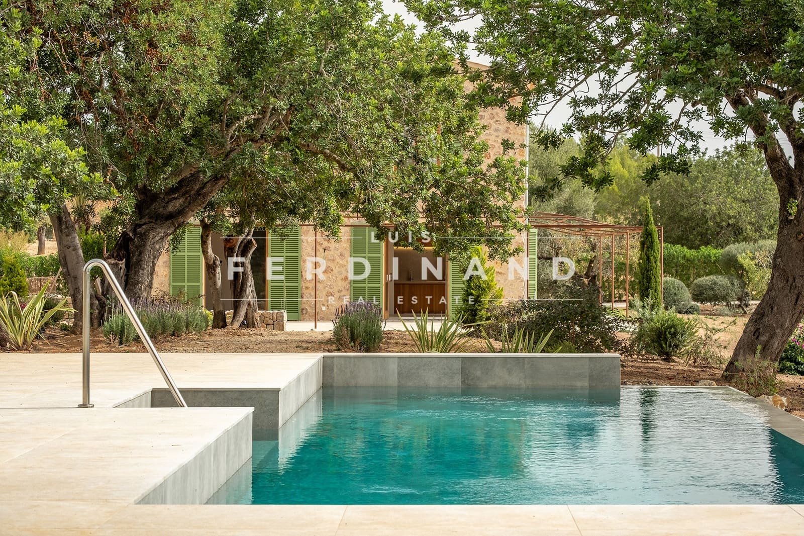 4 soveværelse Finca/Landehus til salg i Santa Maria del Cami med swimmingpool - € 5.900.000 (Ref: 7569878)
