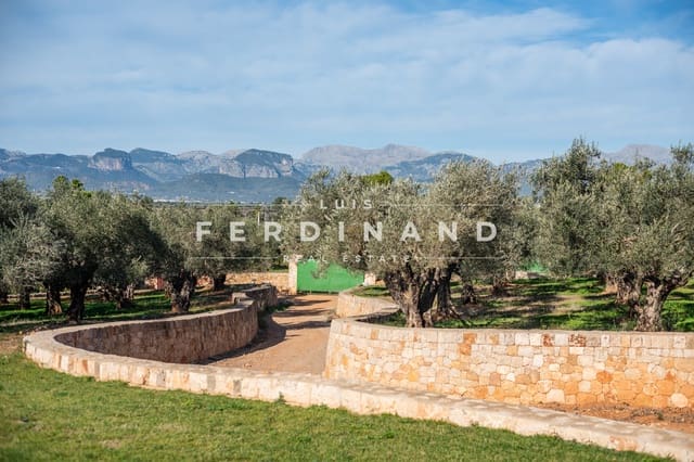 6 bedroom Finca/Country House for sale in Sencelles with pool garage - € 2,200,000 (Ref: 8008071)