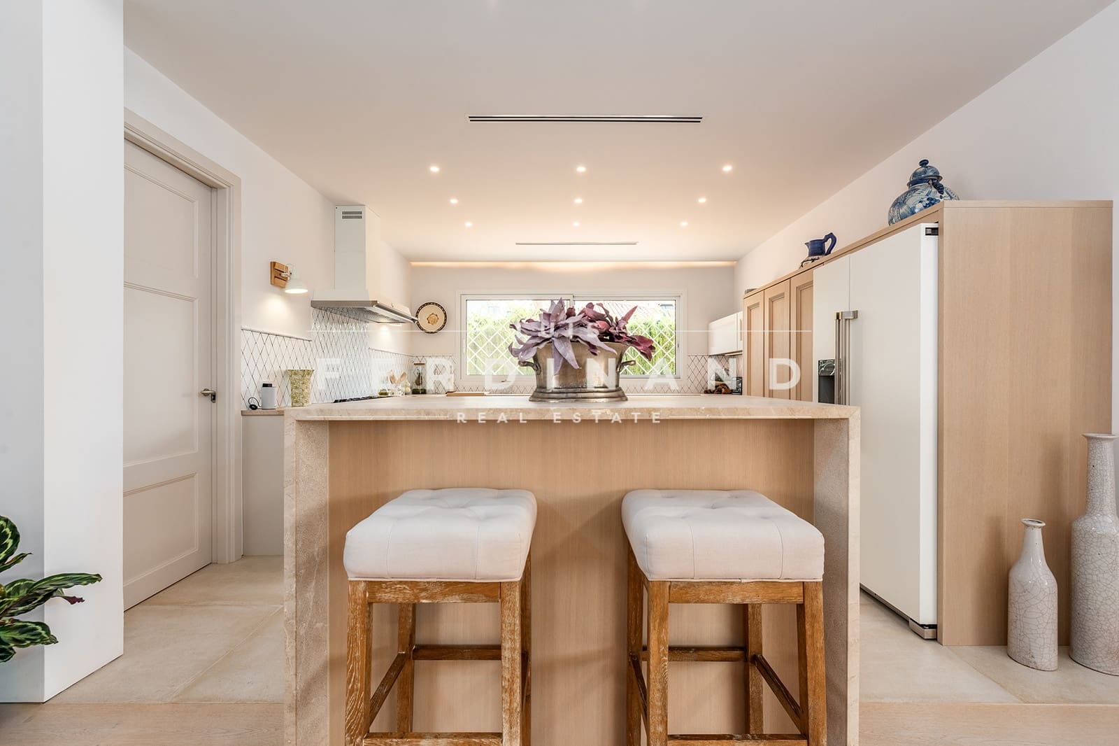 5 soveværelse Villa til salg i Palma de Mallorca med swimmingpool - € 2.950.000 (Ref: 8218021)