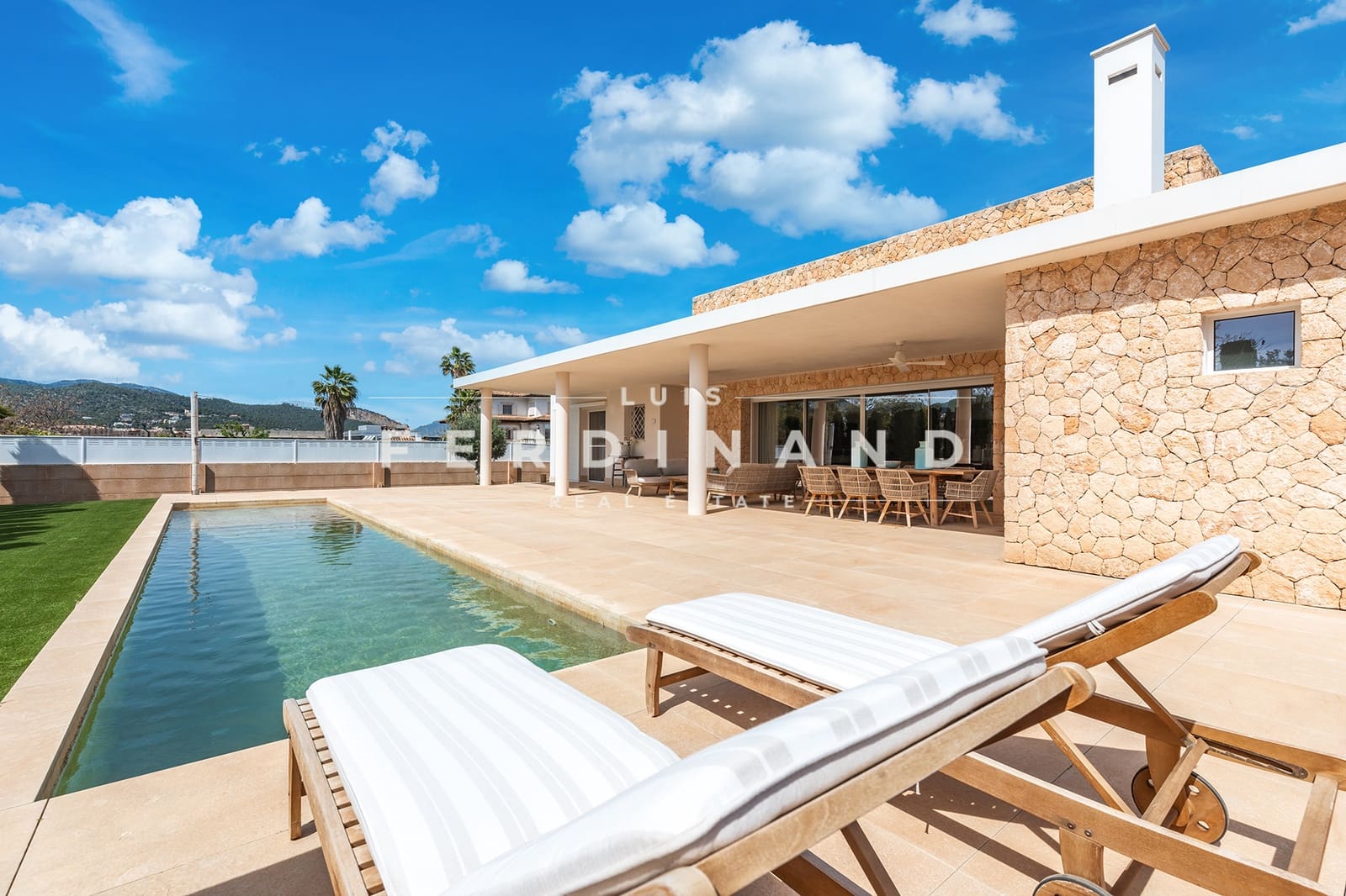 5 soveværelse Villa til salg i Palma de Mallorca med swimmingpool - € 2.950.000 (Ref: 8218021)