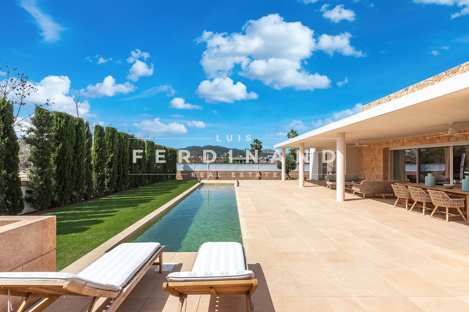 5 soveværelse Villa til salg i Palma de Mallorca med swimmingpool - € 2.950.000 (Ref: 8218021)