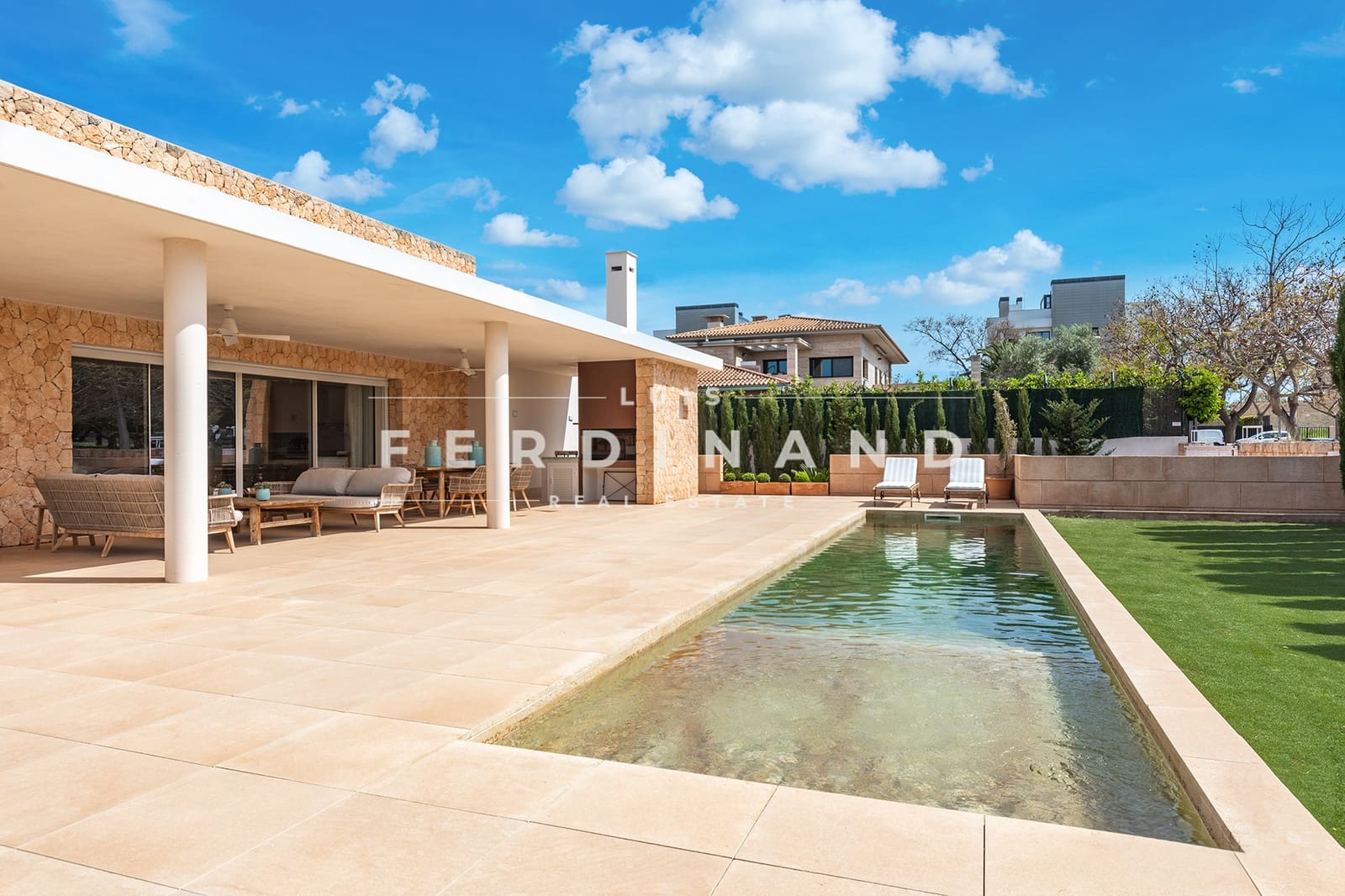 5 soveværelse Villa til salg i Palma de Mallorca med swimmingpool - € 2.950.000 (Ref: 8218021)
