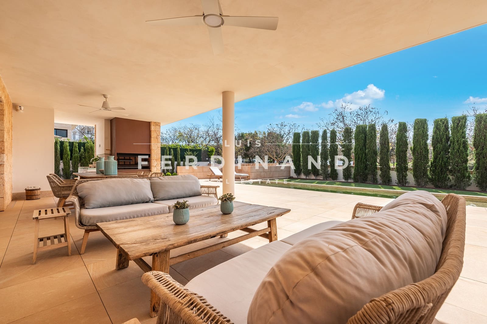 5 soveværelse Villa til salg i Palma de Mallorca med swimmingpool - € 2.950.000 (Ref: 8218021)