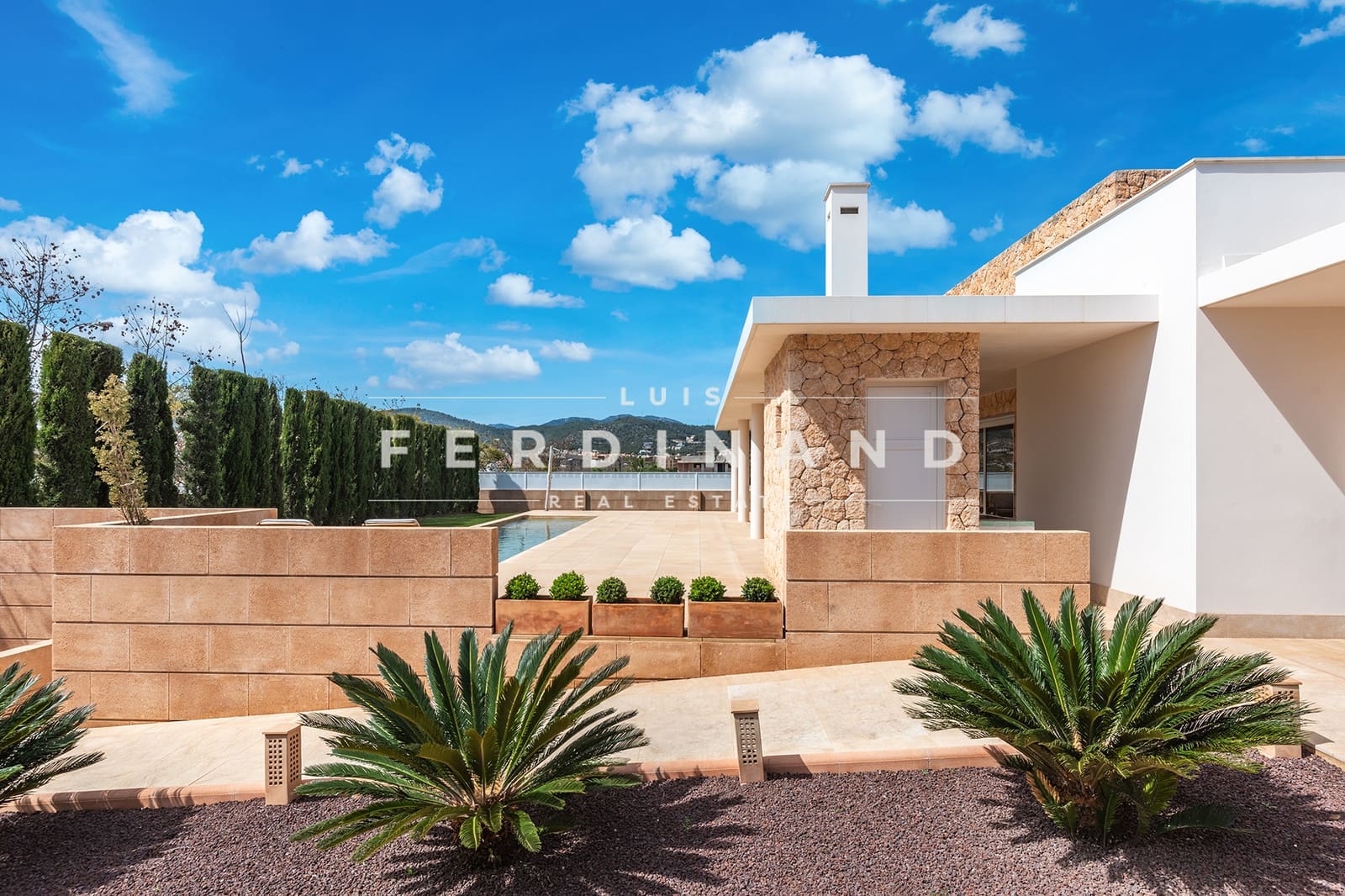 5 soveværelse Villa til salg i Palma de Mallorca med swimmingpool - € 2.950.000 (Ref: 8218021)