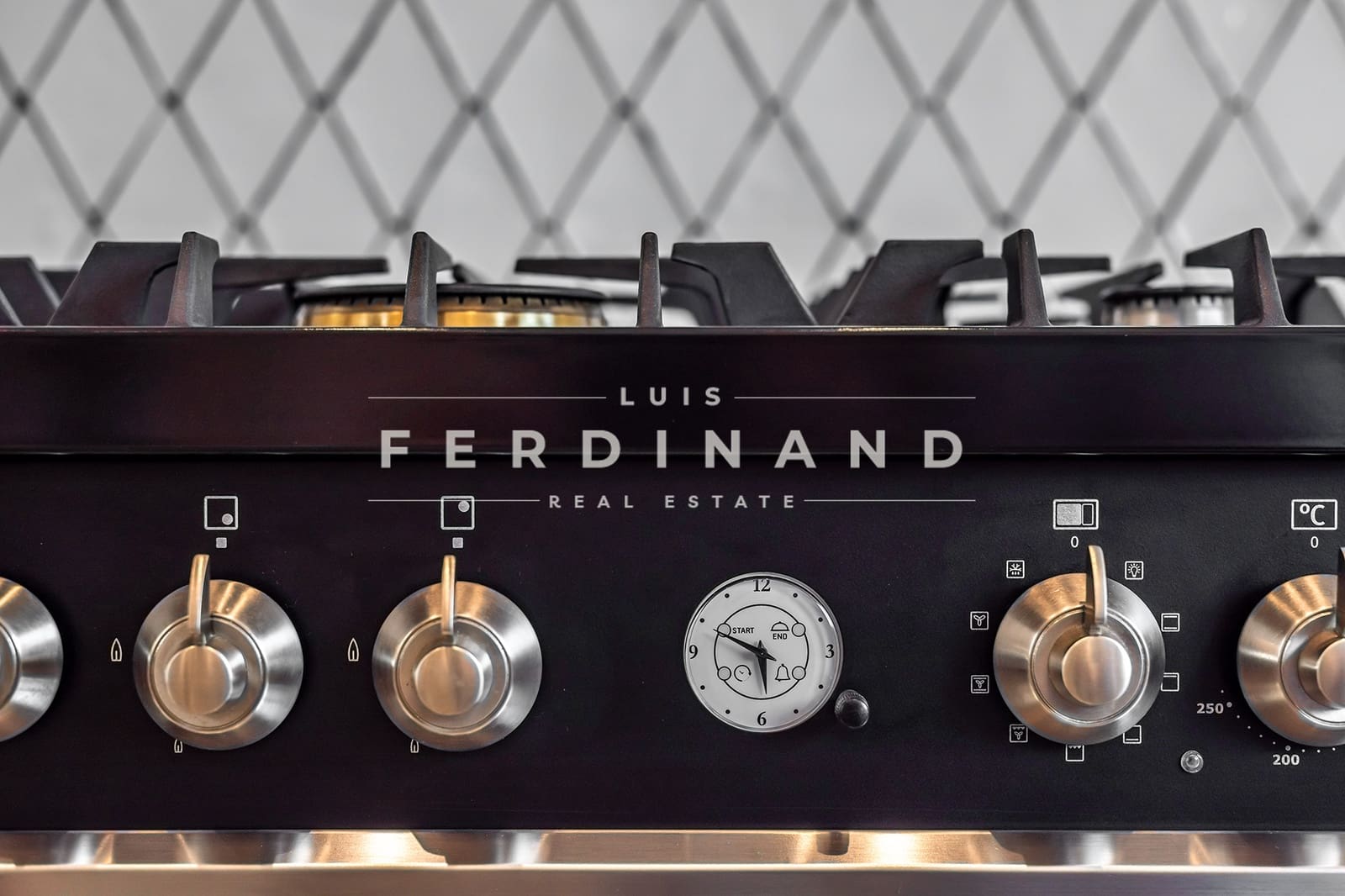 5 soveværelse Villa til salg i Palma de Mallorca med swimmingpool - € 2.950.000 (Ref: 8218021)