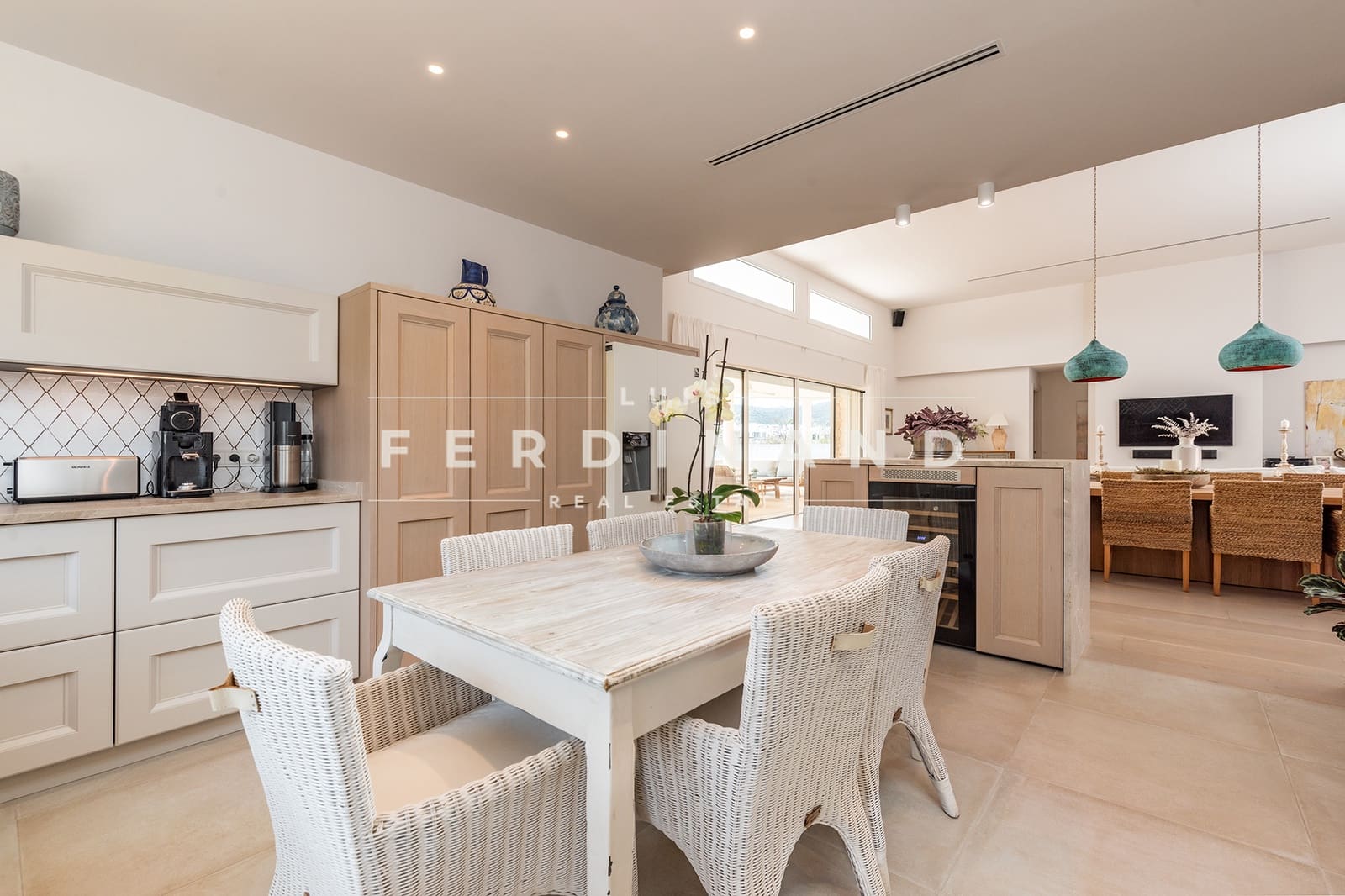 5 soveværelse Villa til salg i Palma de Mallorca med swimmingpool - € 2.950.000 (Ref: 8218021)