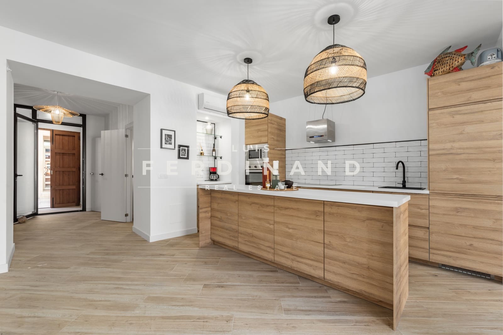 3 soveværelse Villa til salg i Sant Joan med swimmingpool - € 597.500 (Ref: 8309643)