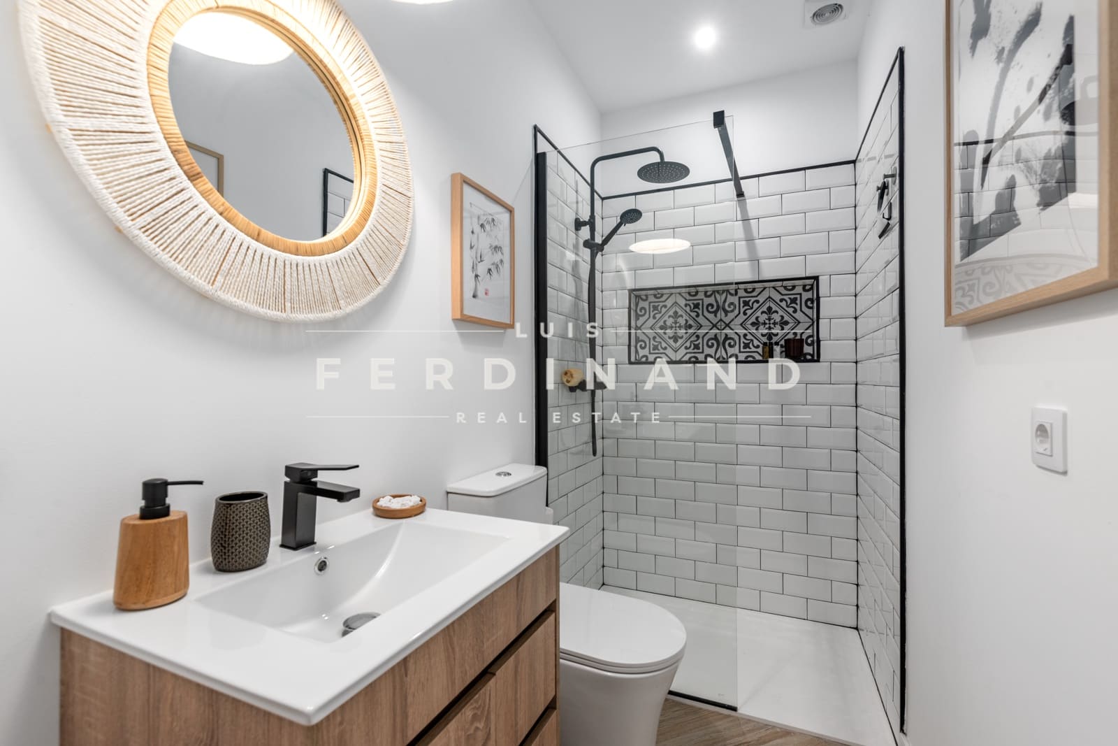 3 soveværelse Villa til salg i Sant Joan med swimmingpool - € 597.500 (Ref: 8309643)