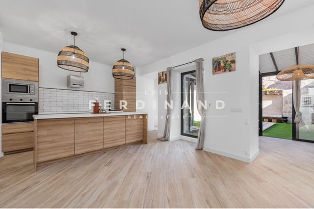 3 soveværelse Villa til salg i Sant Joan med swimmingpool - € 597.500 (Ref: 8309643)