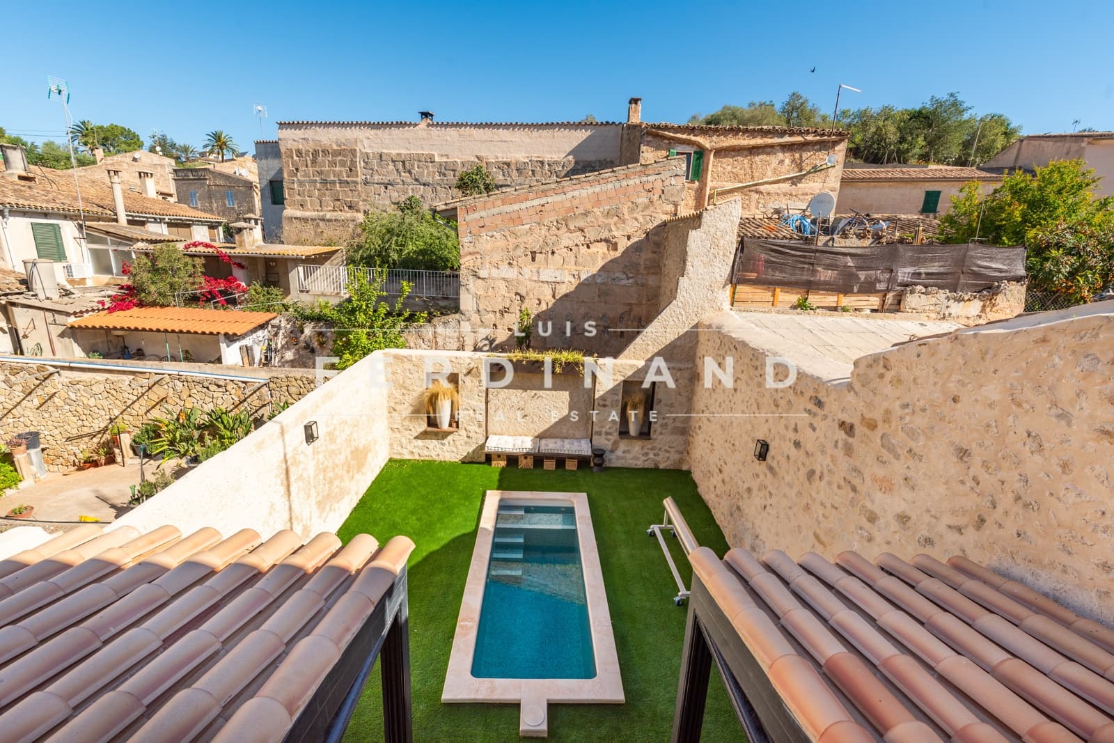 3 soveværelse Villa til salg i Sant Joan med swimmingpool - € 597.500 (Ref: 8309643)