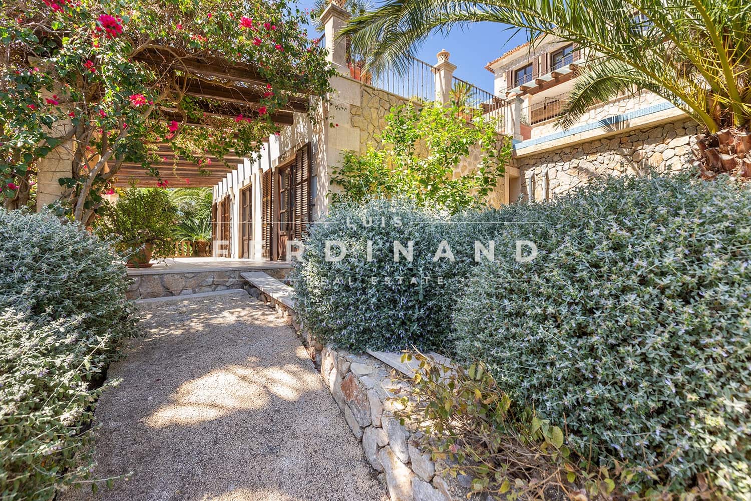 6 soveværelse Villa til salg i Puerto de Andratx med swimmingpool garage - € 9.900.000 (Ref: 8518667)