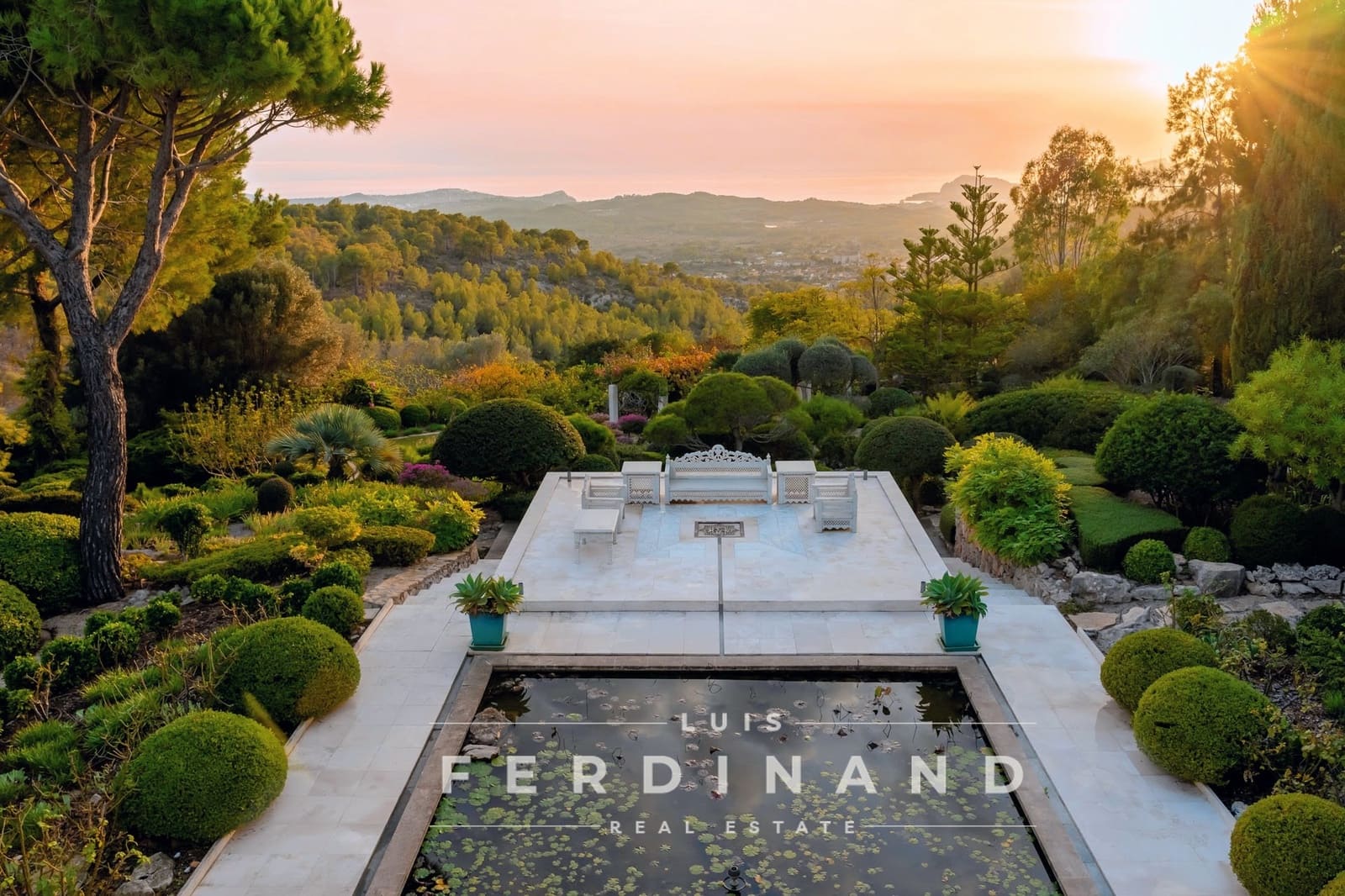 5 soveværelse Finca/Landehus til salg i Calvia med swimmingpool garage - € 6.300.000 (Ref: 8671245)