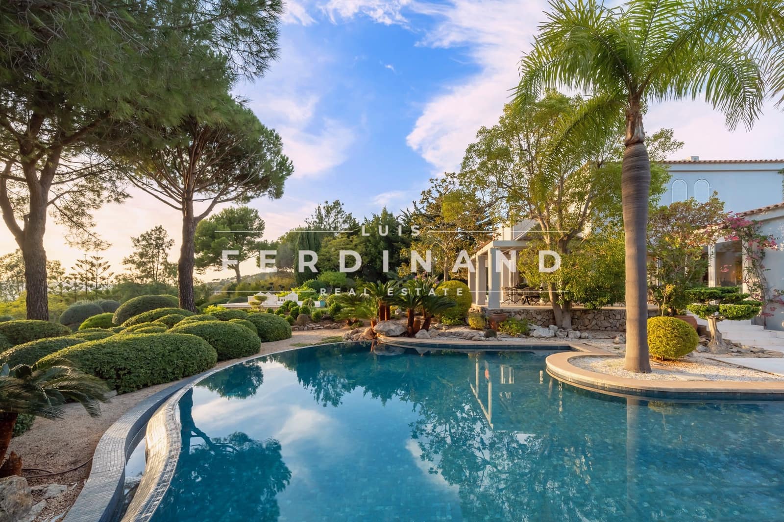 5 soveværelse Finca/Landehus til salg i Calvia med swimmingpool garage - € 6.300.000 (Ref: 8671245)