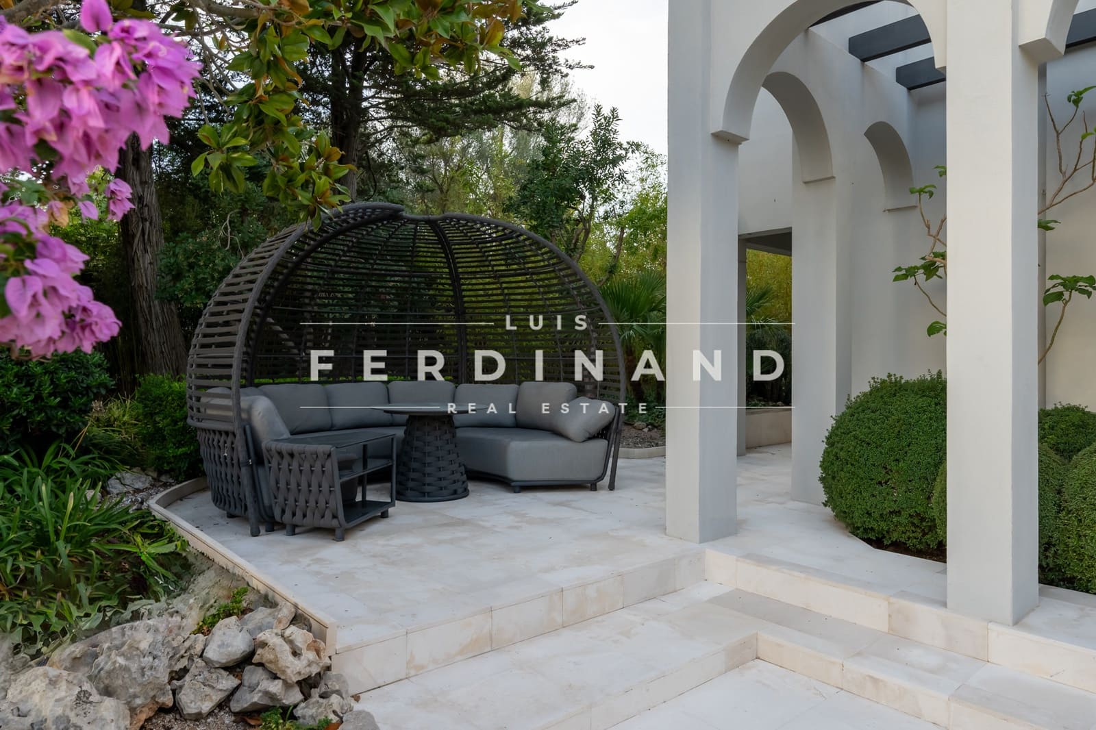 5 soveværelse Finca/Landehus til salg i Calvia med swimmingpool garage - € 6.300.000 (Ref: 8671245)