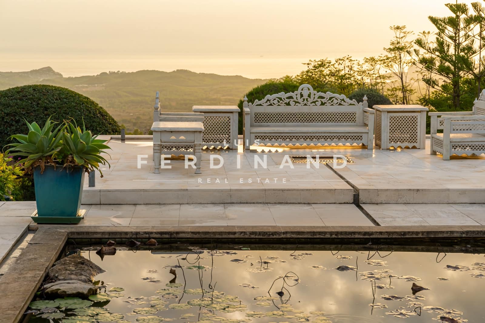 5 soveværelse Finca/Landehus til salg i Calvia med swimmingpool garage - € 6.300.000 (Ref: 8671245)