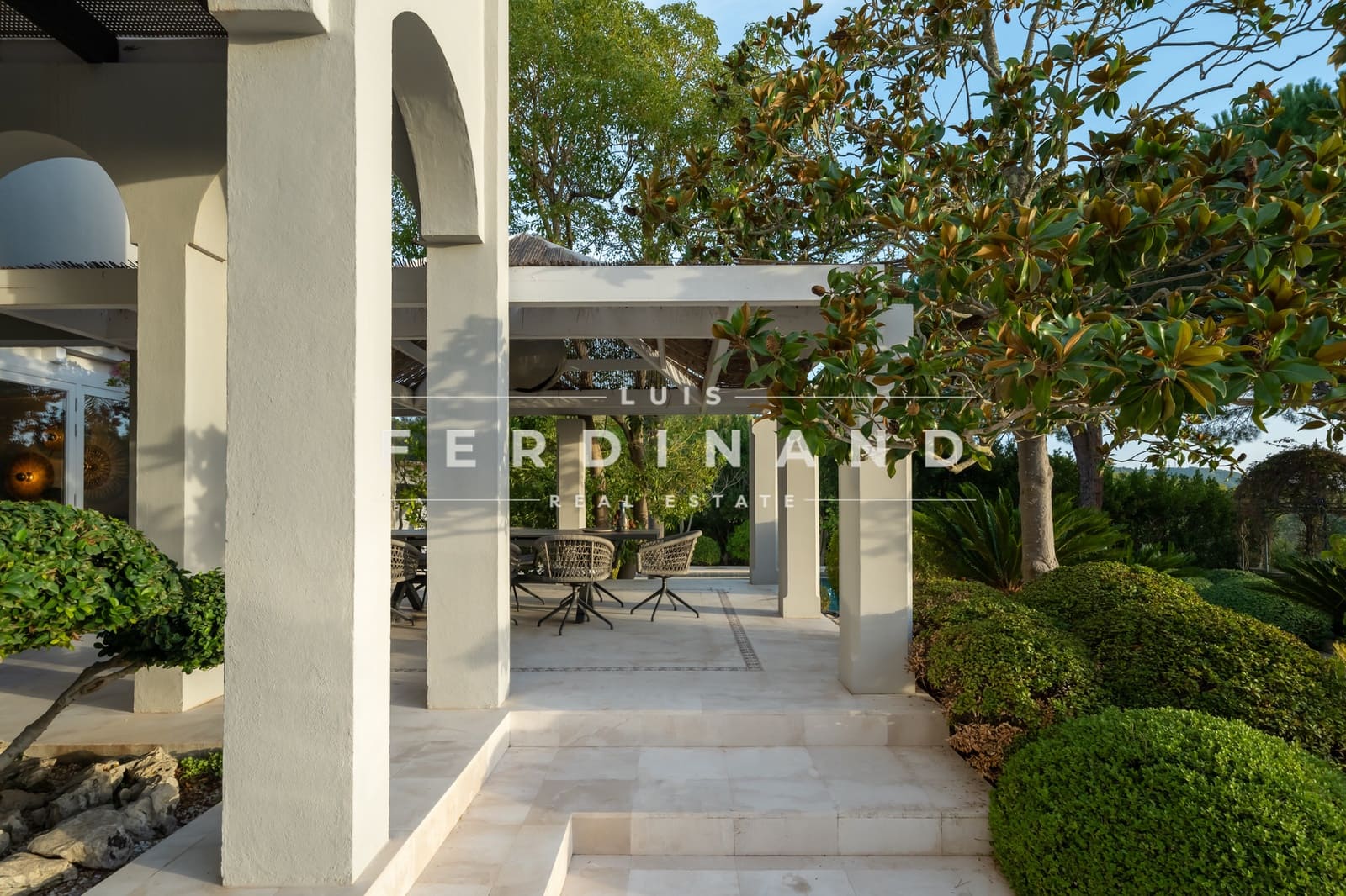 5 soveværelse Finca/Landehus til salg i Calvia med swimmingpool garage - € 6.300.000 (Ref: 8671245)