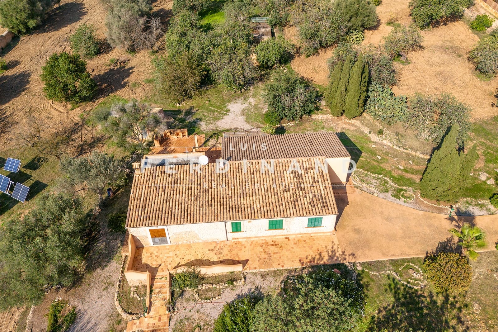 5 soveværelse Finca/Landehus til salg i Santa Maria del Cami med swimmingpool garage - € 1.980.000 (Ref: 8701467)