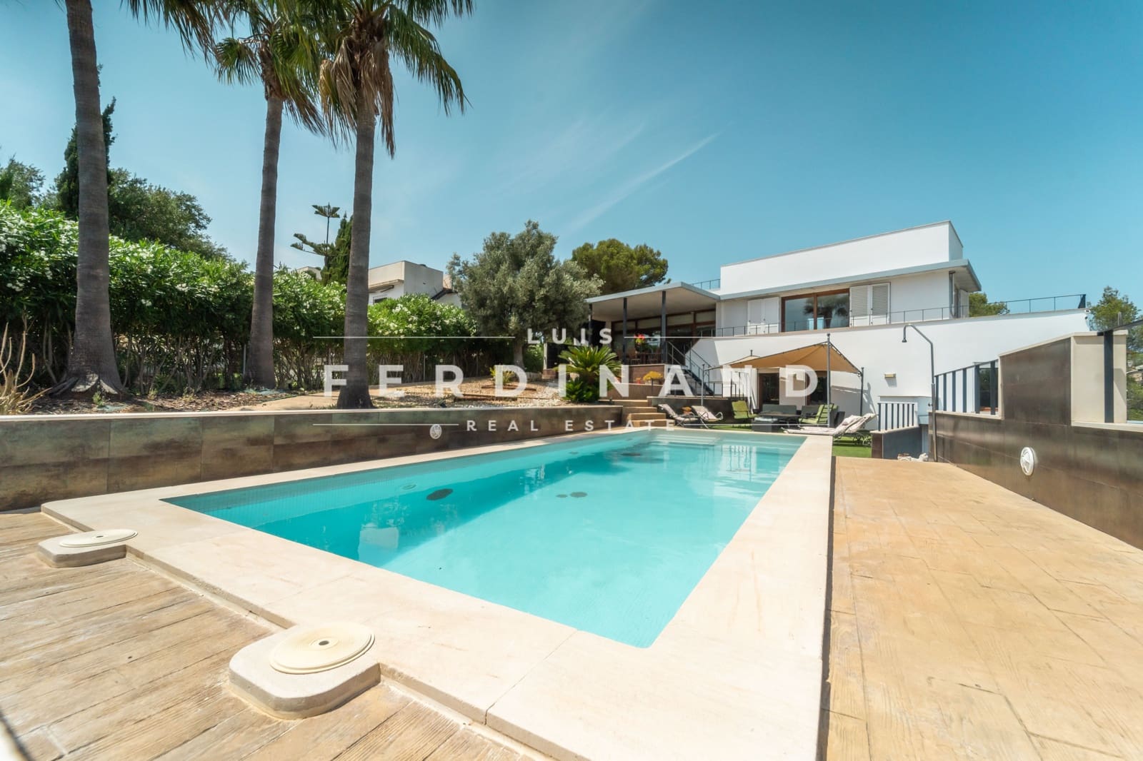 4 slaapkamer Villa te koop in Genova met zwembad - € 1.900.000 (Ref: 8790918)