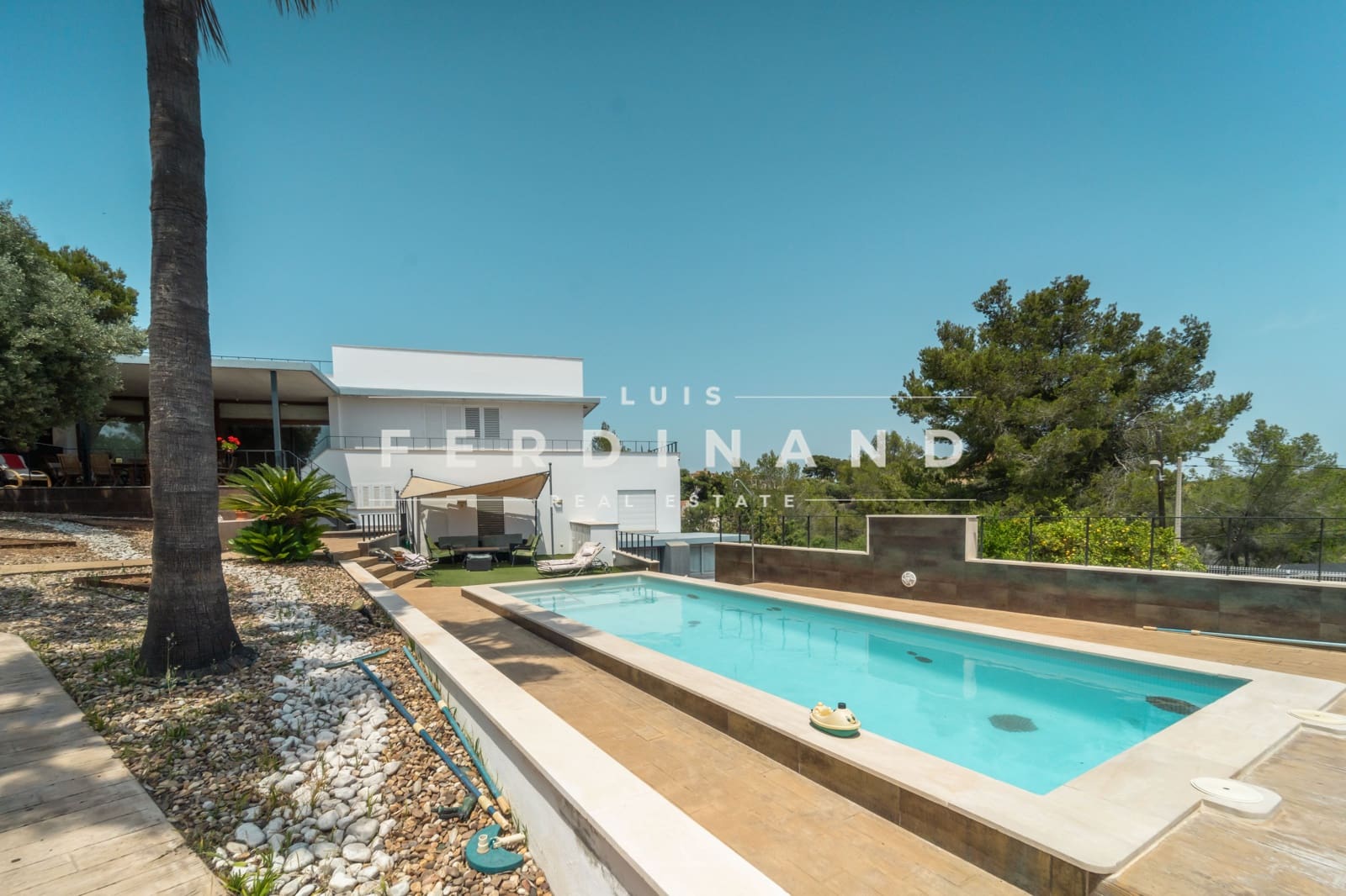 4 slaapkamer Villa te koop in Genova met zwembad - € 1.900.000 (Ref: 8790918)