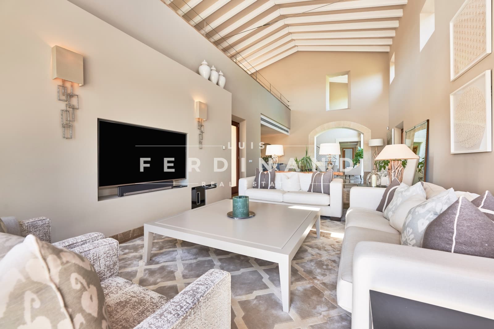 6 slaapkamer Finca/Landhuis te koop in Santa Maria del Cami met zwembad - € 7.500.000 (Ref: 9000205)