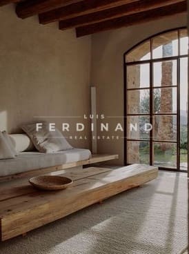 4 soveværelse Finca/Landehus til salg i Buger med swimmingpool - € 1.990.000 (Ref: 9167509)