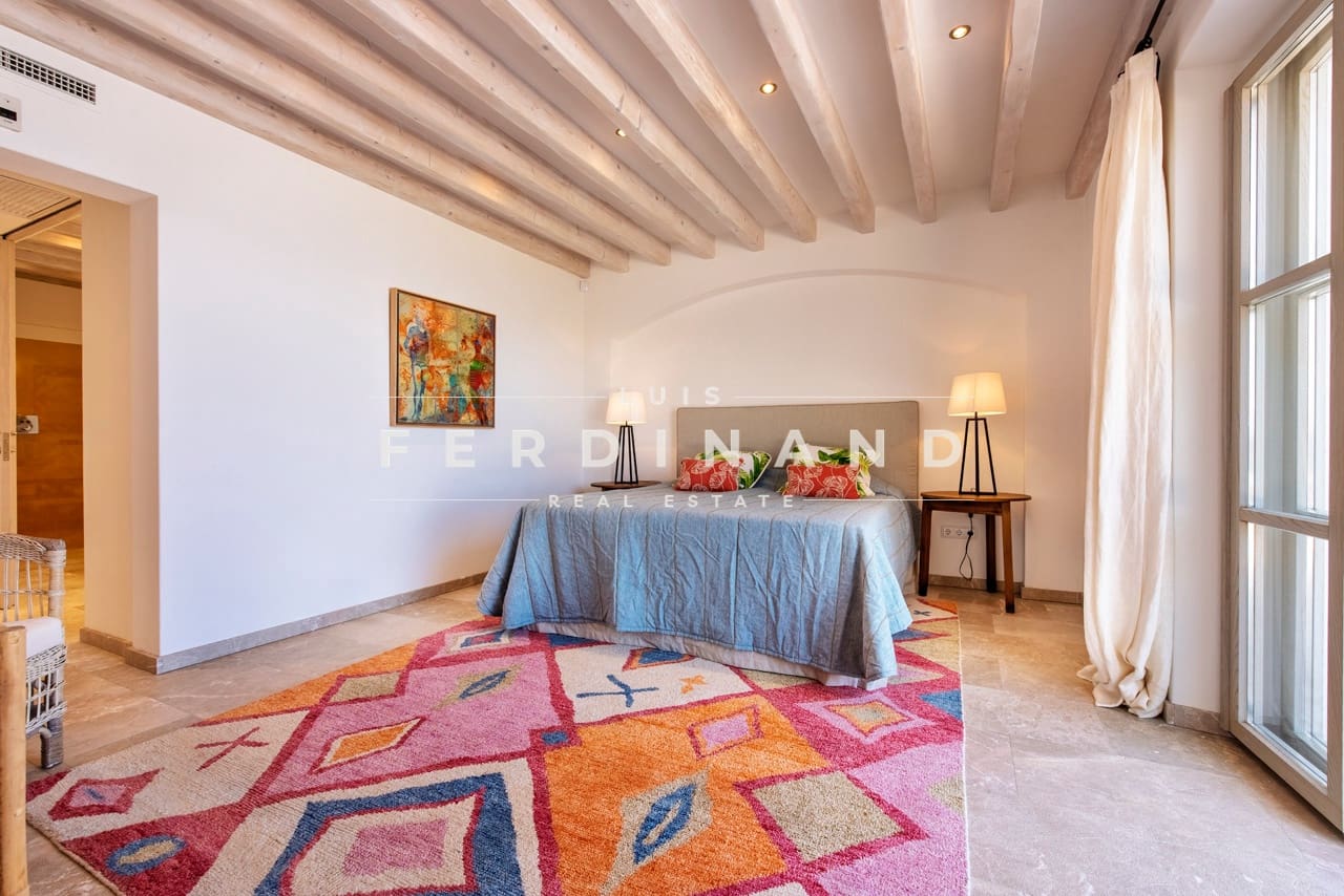 5 soverom Villa til salgs i Alcudia med svømmebasseng garasje - € 5 900 000 (Ref: 9261942)