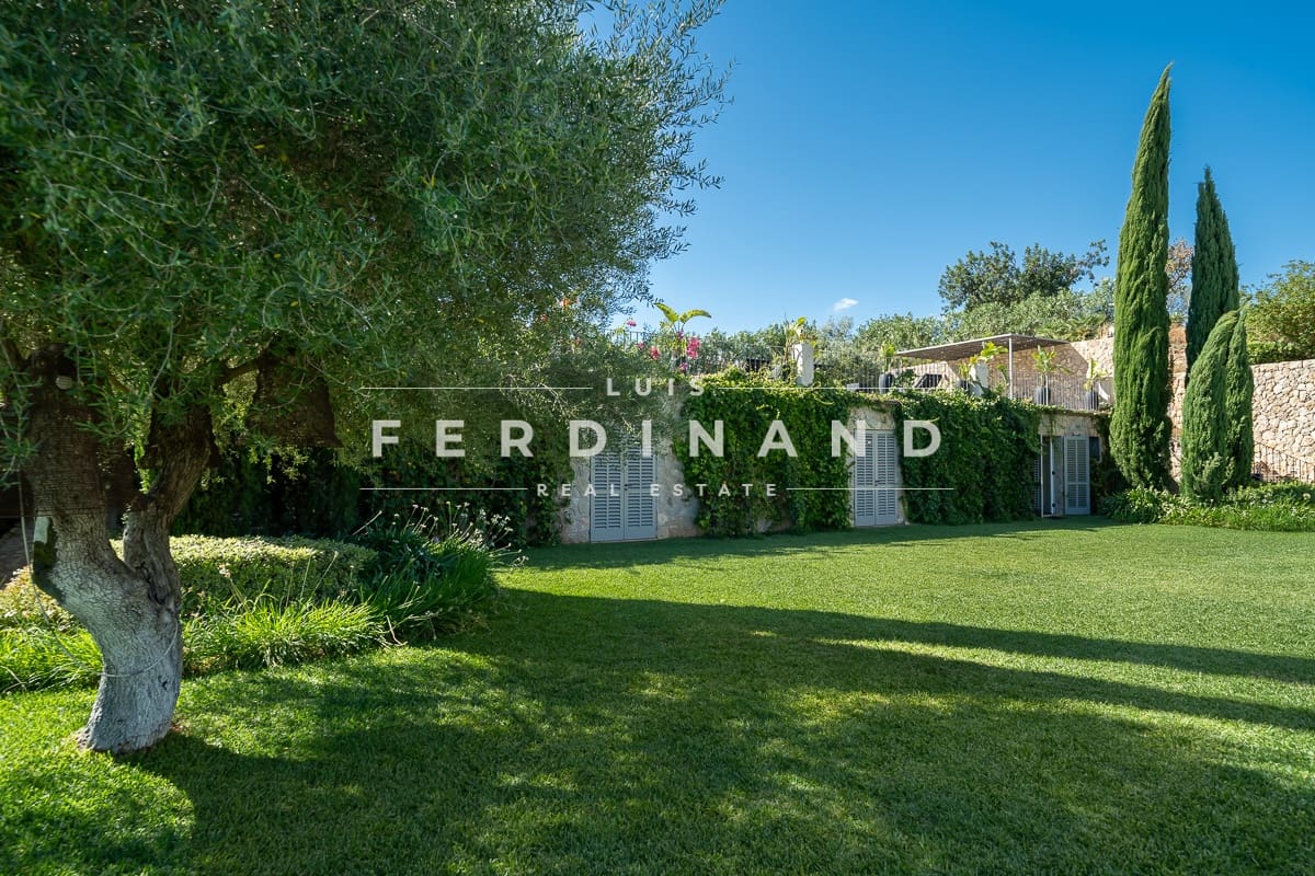 5 bedroom Finca/Country House for sale in Santa Maria del Cami with pool garage - € 11,500,000 (Ref: 9372071)