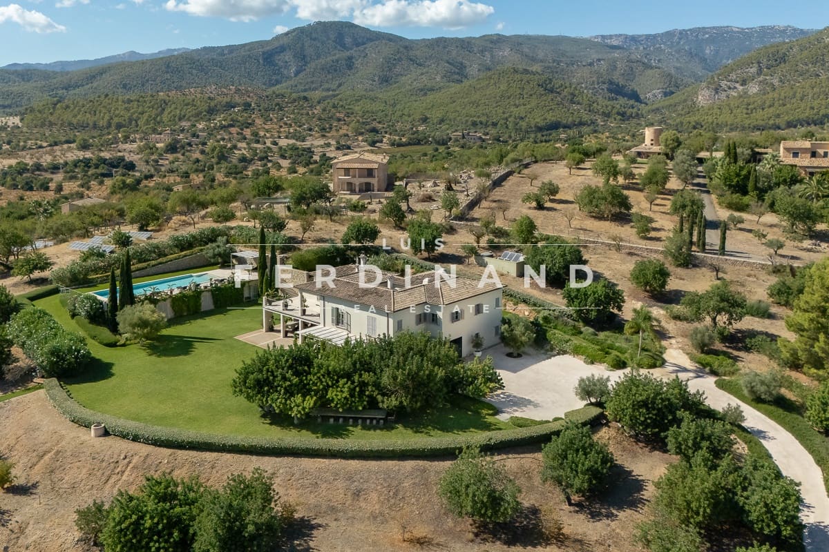 5 bedroom Finca/Country House for sale in Santa Maria del Cami with pool garage - € 11,500,000 (Ref: 9372071)