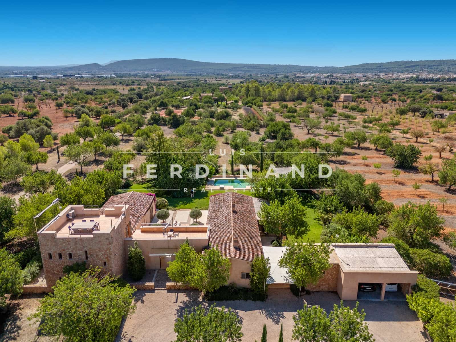 5 bedroom Finca/Country House for sale in Santa Maria del Cami with pool garage - € 6,600,000 (Ref: 9388170)