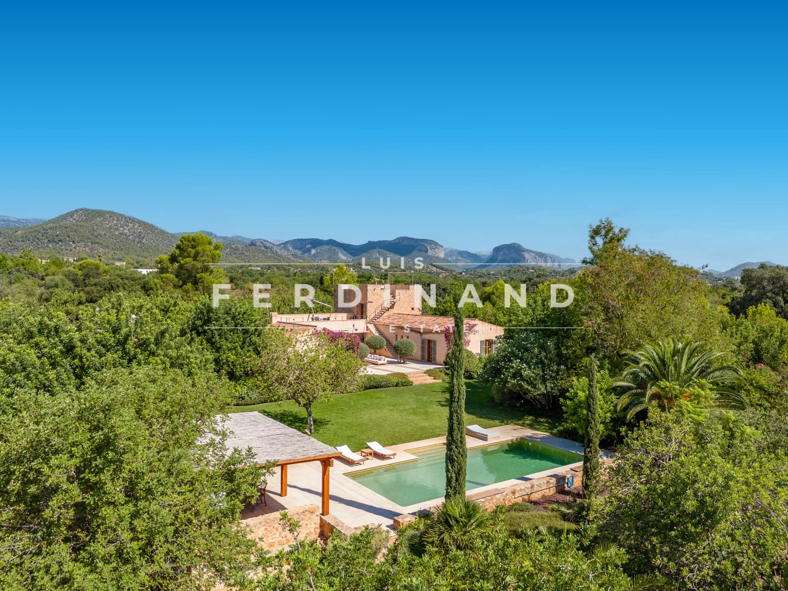 5 bedroom Finca/Country House for sale in Santa Maria del Cami with pool garage - € 6,600,000 (Ref: 9388170)