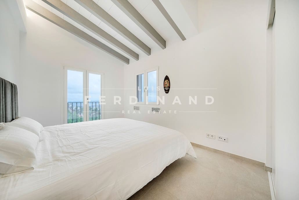 5 bedroom Villa for sale in Son Vida with pool garage - € 4,950,000 (Ref: 9606860)