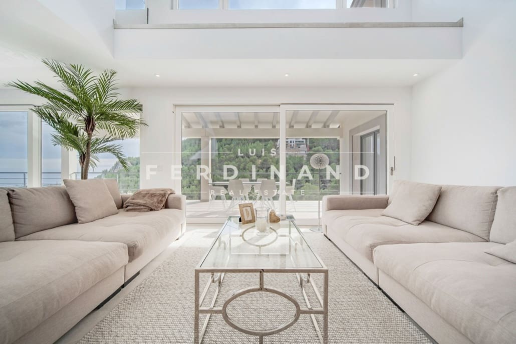 5 bedroom Villa for sale in Son Vida with pool garage - € 4,950,000 (Ref: 9606860)