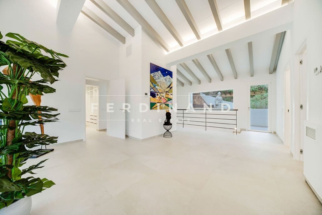 5 bedroom Villa for sale in Son Vida with pool garage - € 4,950,000 (Ref: 9606860)