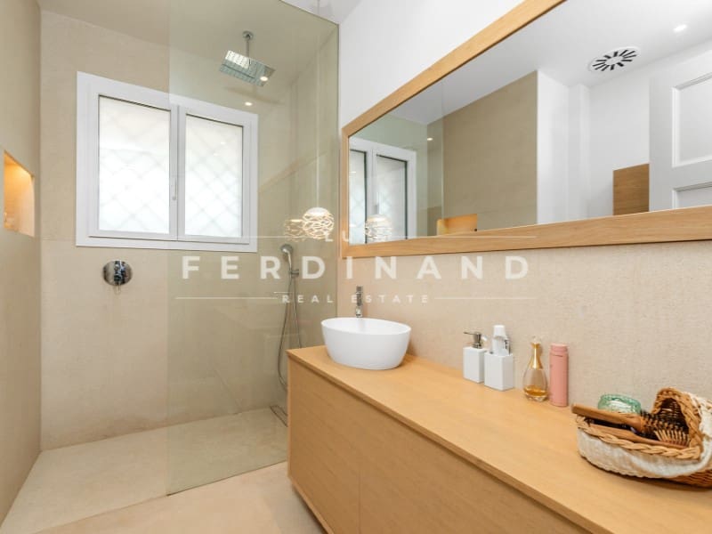 5 slaapkamer Villa te koop in Palma de Mallorca met zwembad - € 2.950.000 (Ref: 9650348)