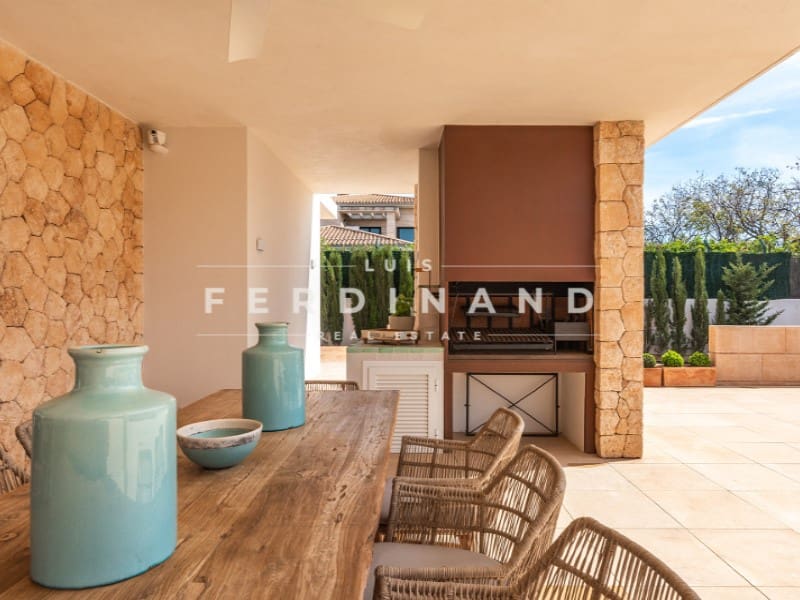 5 slaapkamer Villa te koop in Palma de Mallorca met zwembad - € 2.950.000 (Ref: 9650348)