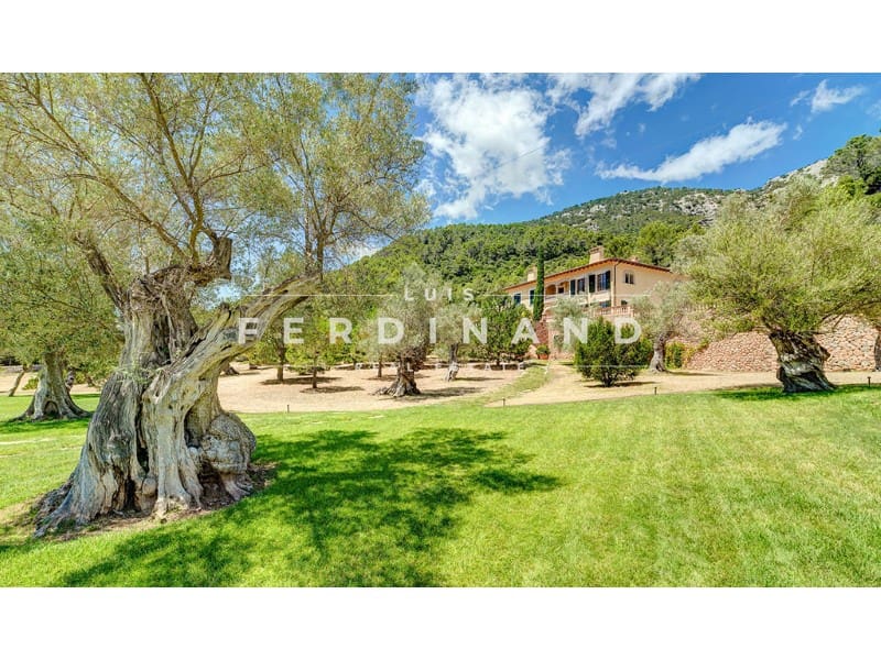 12 makuuhuone Maalaistalo myytävänä paikassa Bunyola mukana uima-altaan - 6 800 000 € (Ref: 9651738)