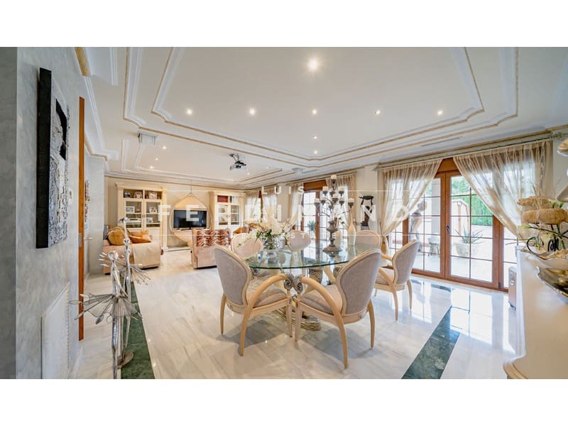 5 slaapkamer Villa te koop in Ca'n Picafort met zwembad - € 2.500.000 (Ref: 9651743)