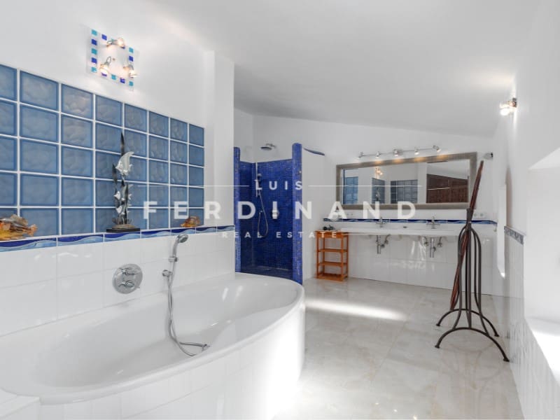 5 sovrum Finca/Hus på landet till salu i Montuiri med pool - 2 950 000 € (Ref: 9651762)