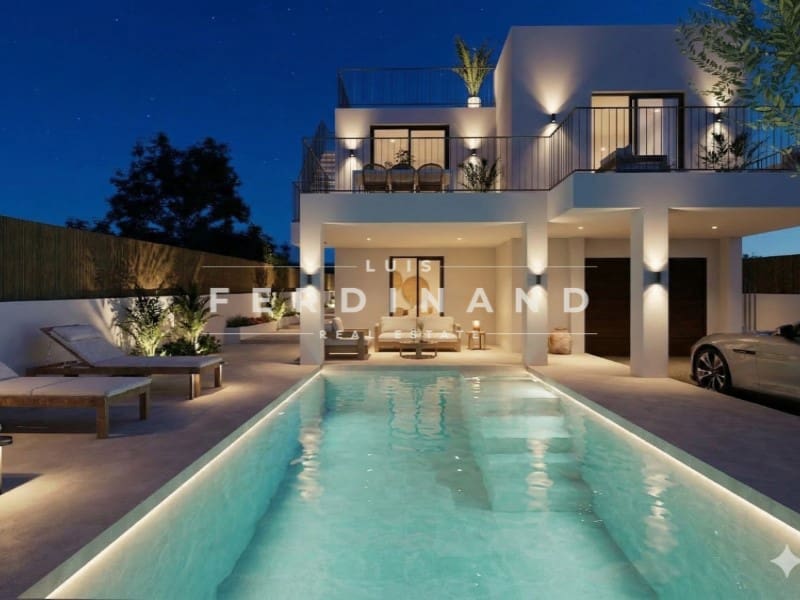 4 bedroom Villa for sale in Sa Cabaneta / La Cabaneta - € 1,150,000 (Ref: 9674035)