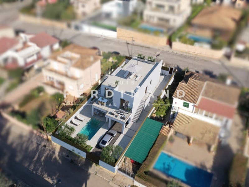 4 bedroom Villa for sale in Sa Cabaneta / La Cabaneta - € 1,150,000 (Ref: 9674035)