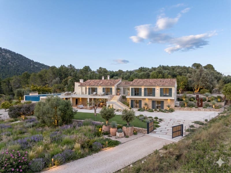 8 bedroom Finca/Country House for sale in Santa Maria del Cami with pool garage - € 4,500,000 (Ref: 9761839)