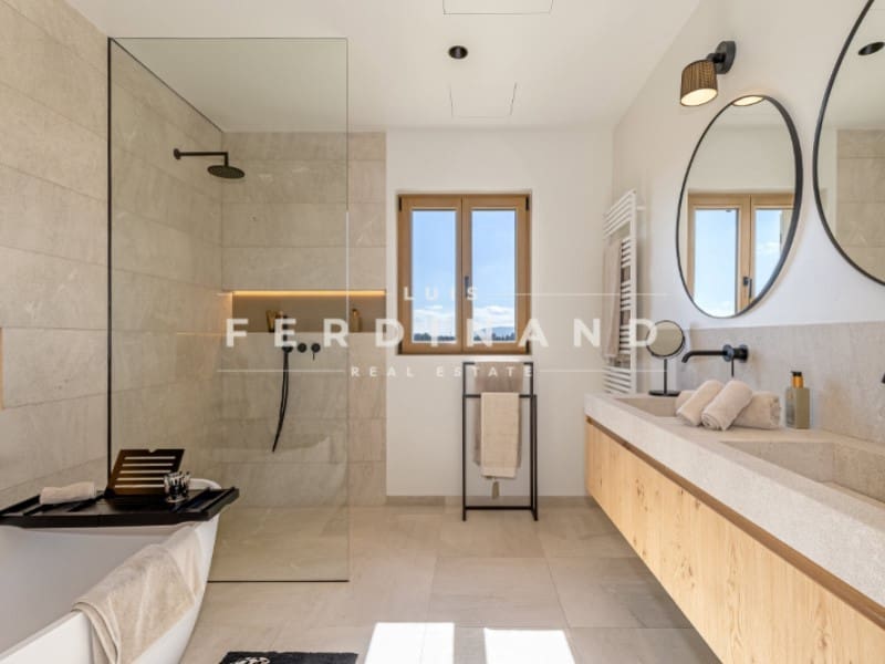 5 bedroom Finca/Country House for sale in Sencelles with pool garage - € 3,550,000 (Ref: 9794405)