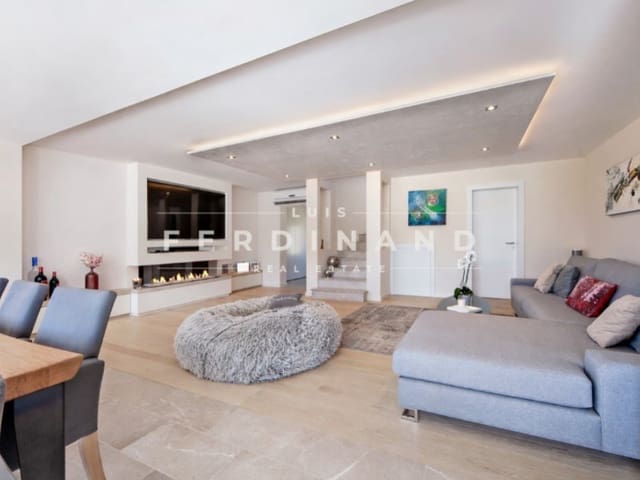 3 bedroom Villa for sale in Puerto de Andratx, Andratx with pool - € 4,650,000 (Ref: 9986539)