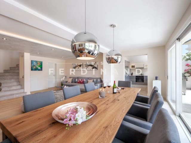 3 bedroom Villa for sale in Puerto de Andratx, Andratx with pool - € 4,650,000 (Ref: 9986539)